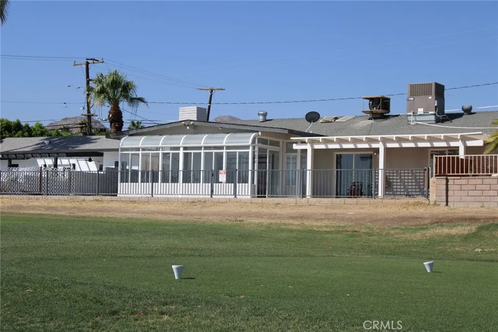 43340 Illinois, Palm Desert, California 92211 home-pic-1